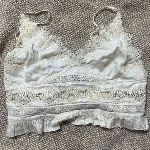 🤍3/35  ZARA Lace bralette style top
